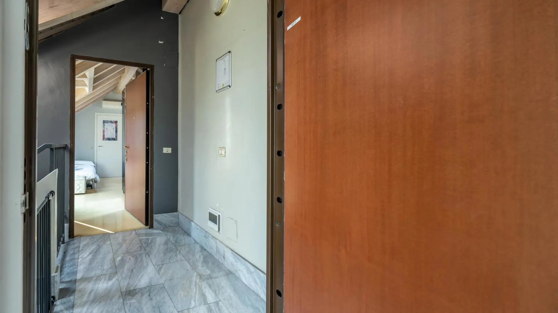 아파트 Rooftop Corso Como Con Terrazzo Privato 밀라노